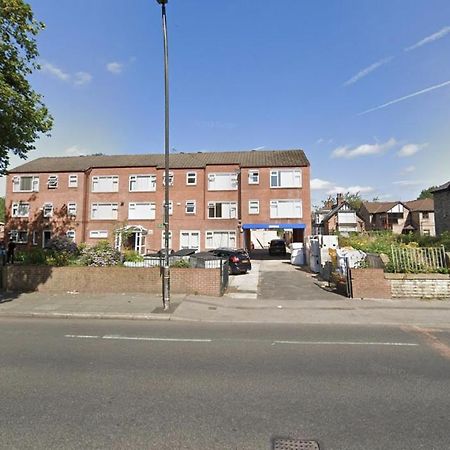 شقة مانشستر  في Conveniently Situated 1Bed Apt In Stretford المظهر الخارجي الصورة